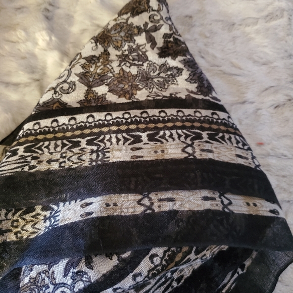 Linen-like Sheer Black Gray Oblong Scarf - Picture 6 of 6